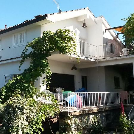 Apartmani Rasan Malinska Exteriör bild