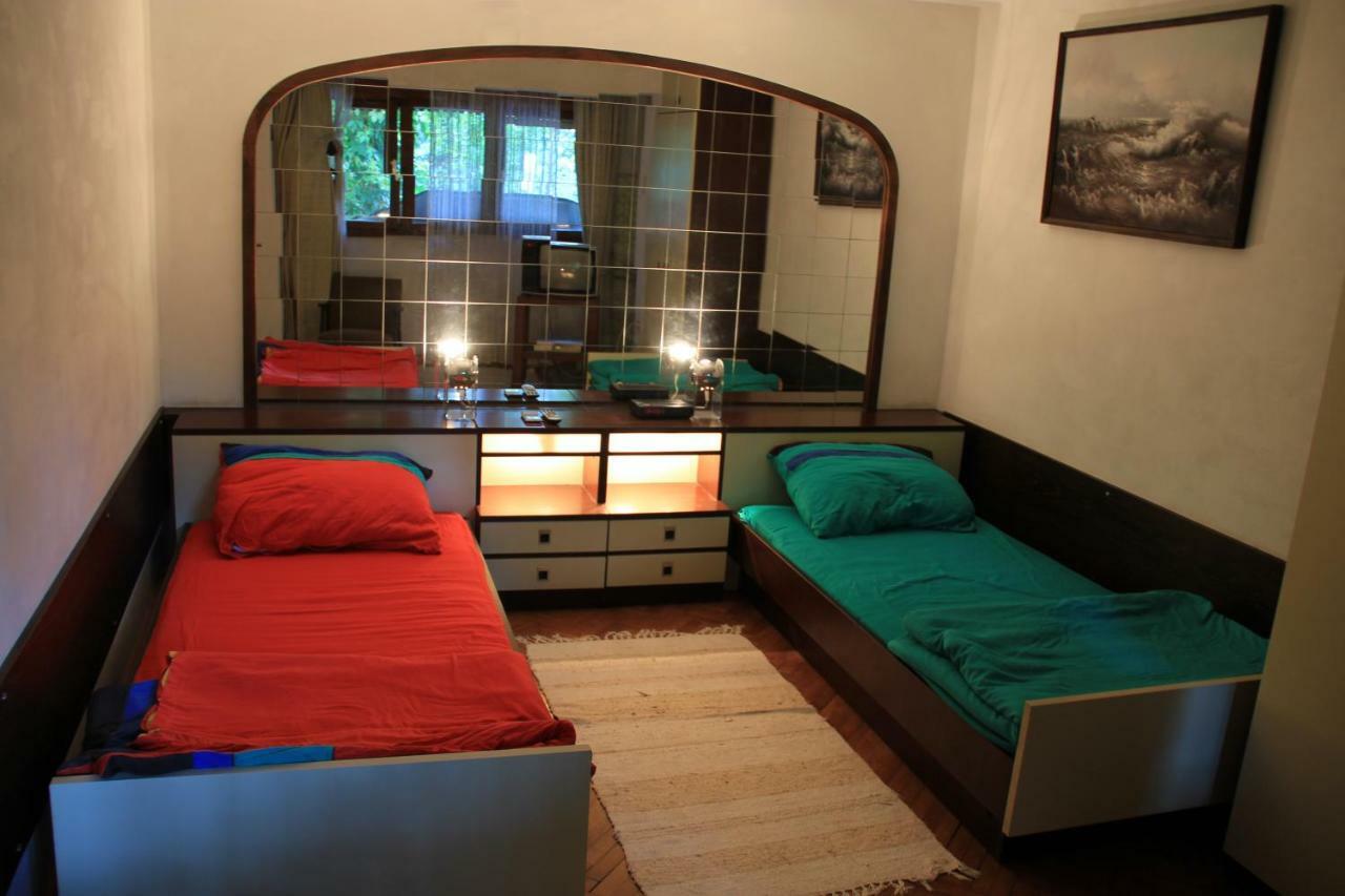 Apartmani Rasan Malinska Exteriör bild
